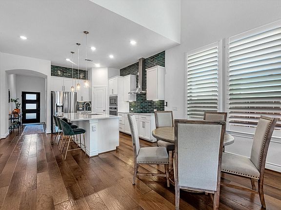 4th image of 7310 Kingbird Cove Ct