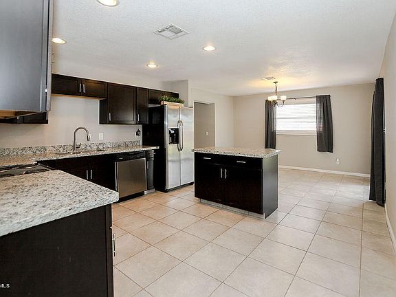 4th image of 8230 N 38th Dr