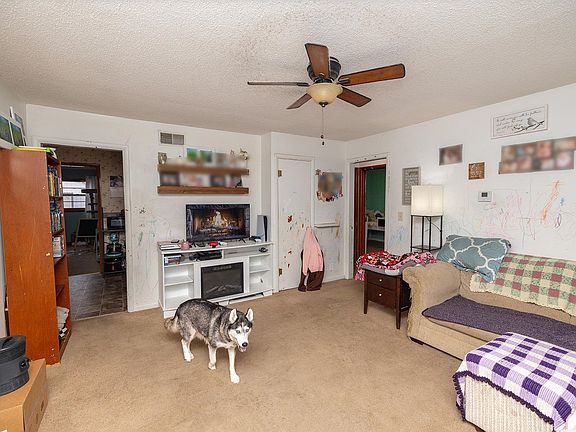 4th image of 2544 N Burns Ave
