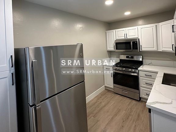 4th image of 4115 37th St #1/2