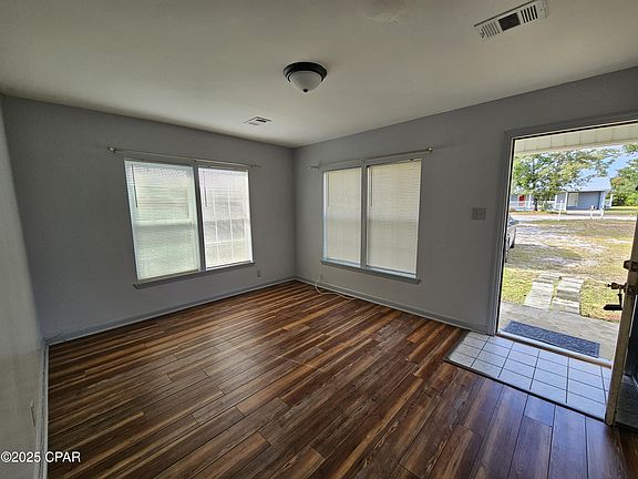 3rd image of 1814 Arthur Ave #A & B