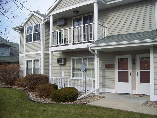1st image of 631 Barrington Ct APT D