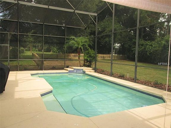 4th image of 33700 Tarlton Dr