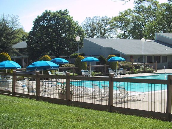Pool and Clubhouse