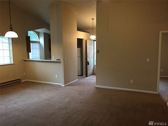 2nd image of 554 Malibu Dr SE