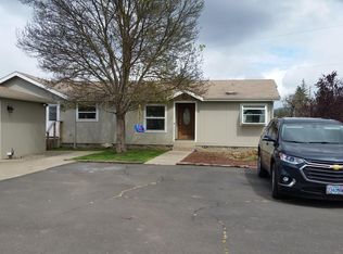 12877 Perry Rd, Central Pt, OR 97502