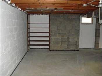 4th image of 3613 S Cushman Ave