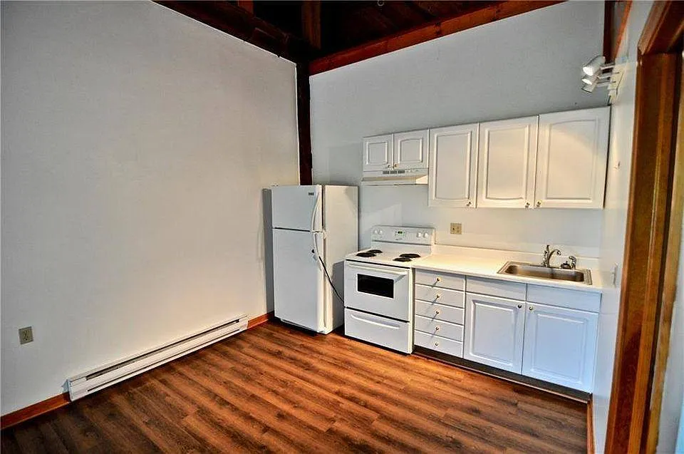 1 bed, 650 sqft, $975 — Photo 3