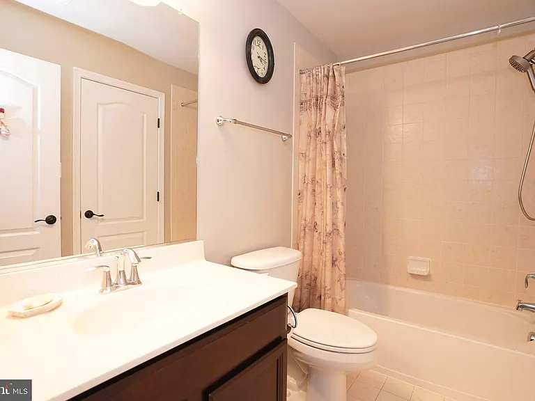 20779 Crescent Pointe Pl — Photo 31