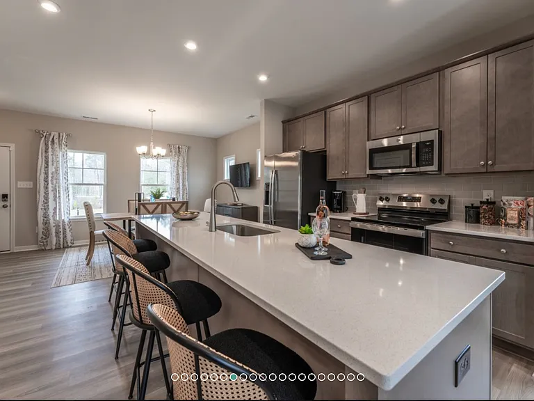 202 Greenpark Rd — Photo 30