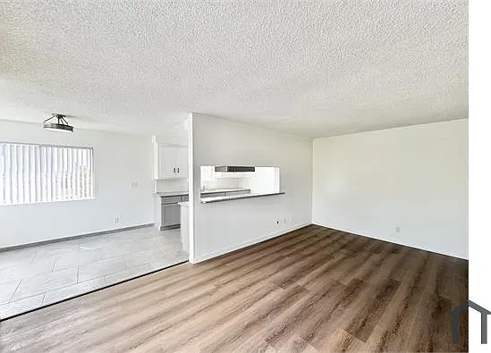305 E Plymouth St #4 — Photo 3
