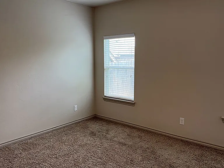 9416 NW 91st Cir — Photo 7