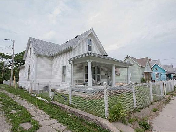 2nd image of 1806 E Cottage Ave