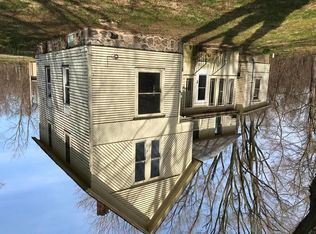 61074 Oak Rd, South Bend, IN 46614