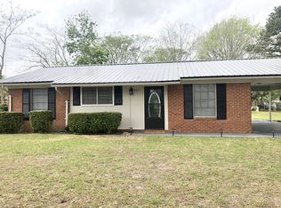 117 Martin Luther King Dr, Lyons, GA 30436