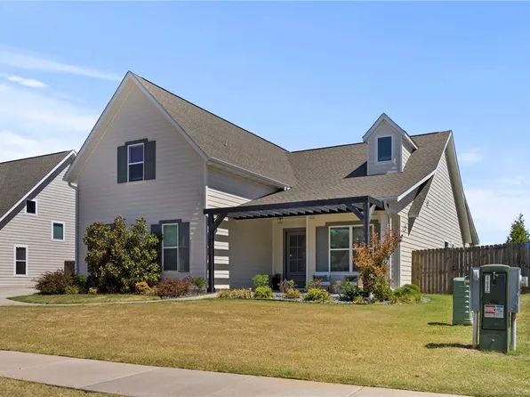2711 S 20th Pl, Rogers, AR 72758
