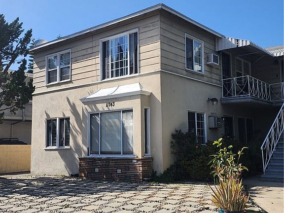 3rd image of 11743 Riverside Dr