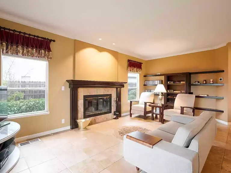 111 Pine Valley Ct — Photo 12