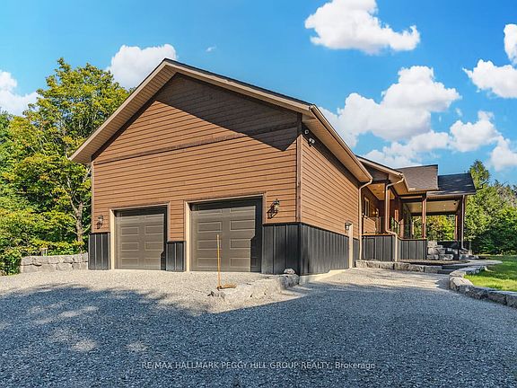 3rd image of 4571 Aspdin Rd