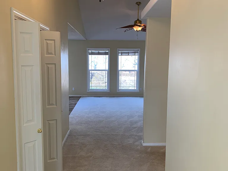 2895 Vintage Ave SE — Photo 5