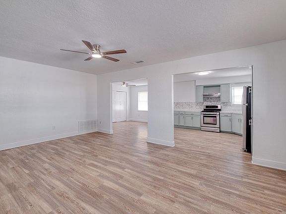 5th image of 20960 Cameron Rd