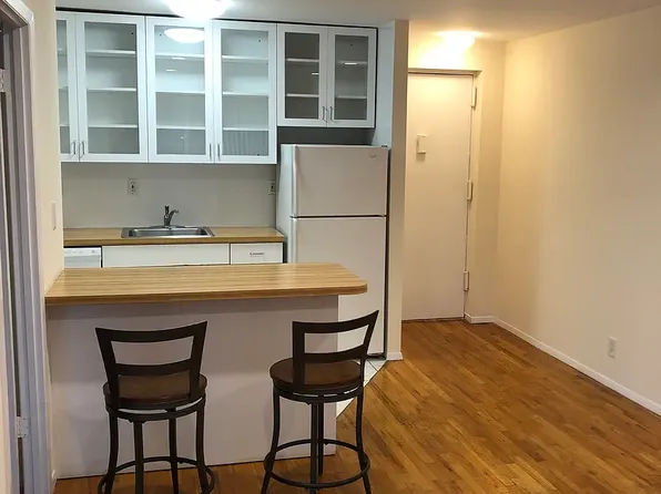 7615 113th St APT 2A, Forest Hills, NY 11375