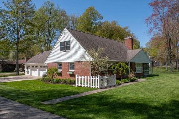 1st image of 21687 Shiawassee Dr