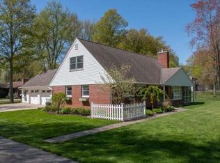 21687 Shiawassee Dr, Cassopolis, MI 49031