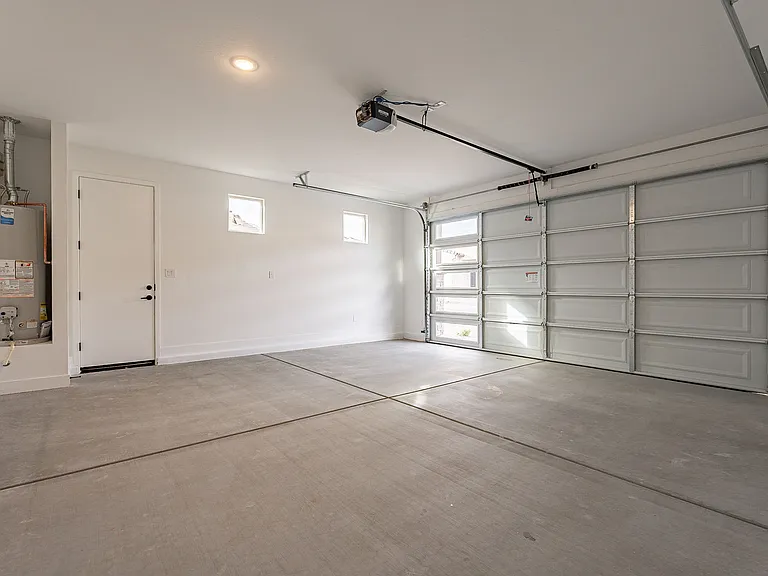 21411 W Meadowbrook Ave — Photo 36