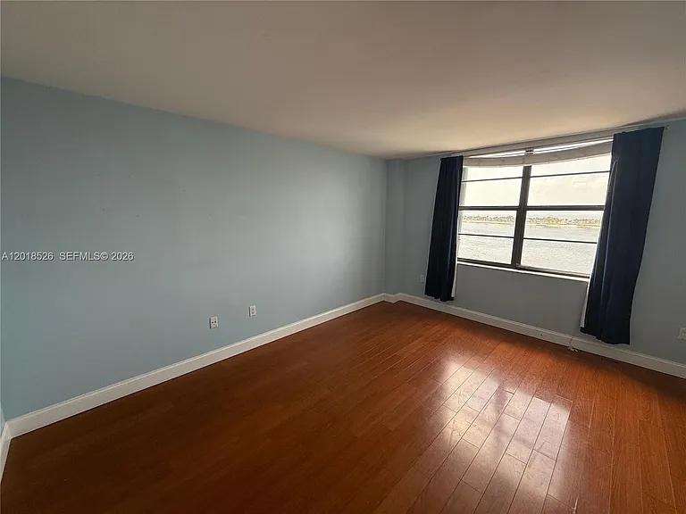 2333 Brickell Ave #602 — Photo 32