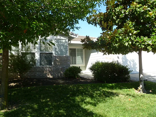 2862 Hillcrest Rd — Photo 2