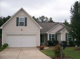 608 Timber Walk Dr, Simpsonville, SC 29681