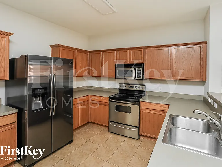 316 Meagan St — Photo 6