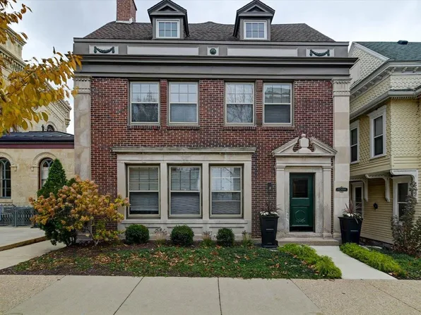 15 E Gilman St, Madison, WI 53703