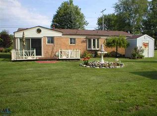 7273 Cardinal St, Algonac, MI 48001