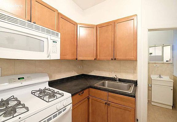 4th image of 769 9th Ave APT 3R
