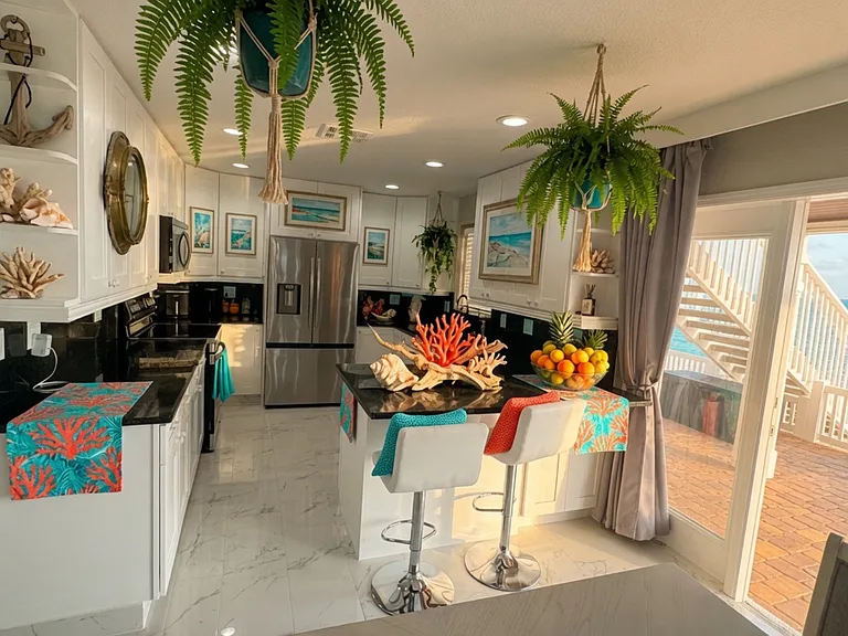 5275 Coquina Key Dr SE #B — Photo 2