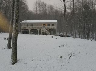 215 Old Wagon Rd, Athens, WV 24712