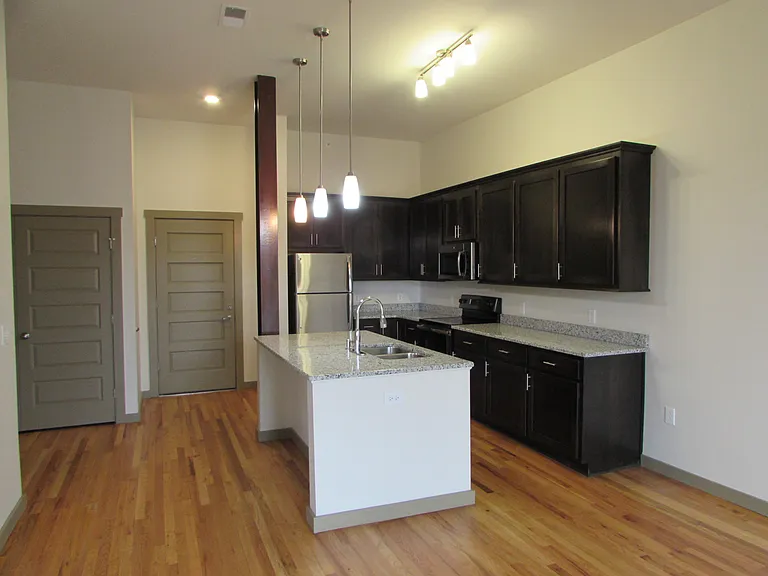 307 2nd Ave SE #G — Photo 5