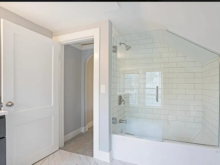 901 Sarasota Ave SE — Photo 19