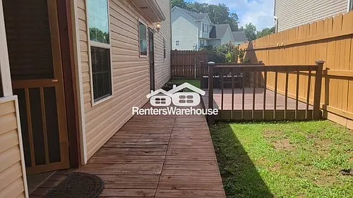 1353 Isleworth Cir Photo 1
