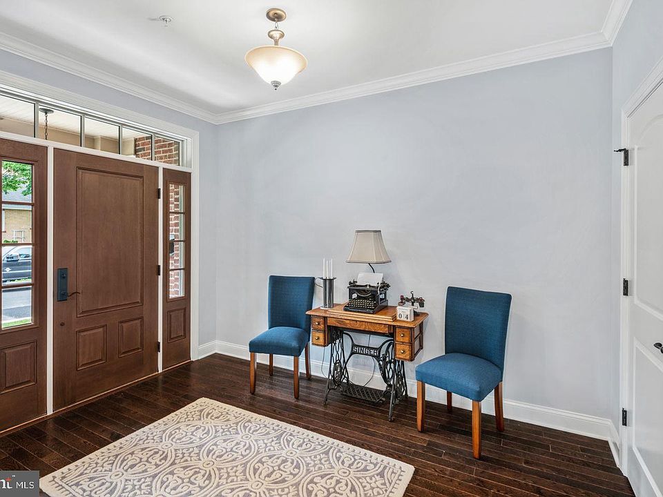 268 W Ashland St, Doylestown, PA 18901 Zillow