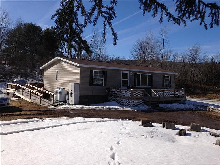 1st image of 44 Carlton Ln