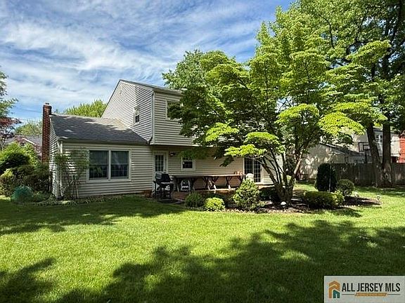 3rd image of 46 Lynnwood Rd