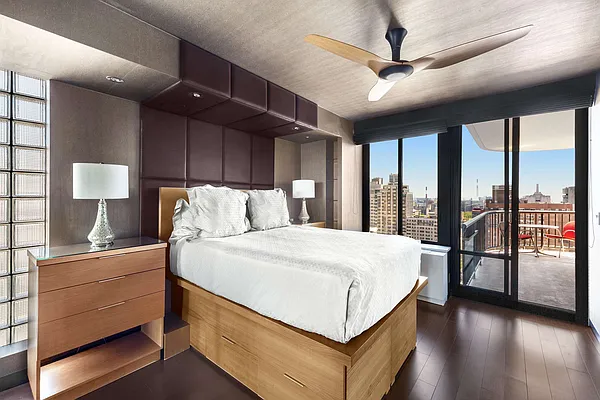 Sold by Stribling | media 19
