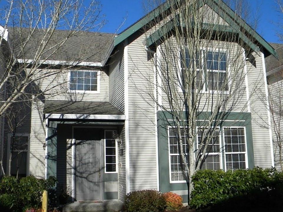 1st image of 22652 NE 4th Pl