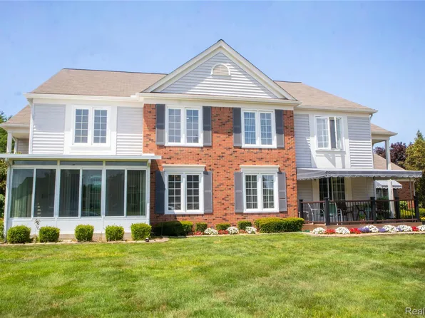 37485 Stonegate Cir #75, Clinton Township, MI 48036