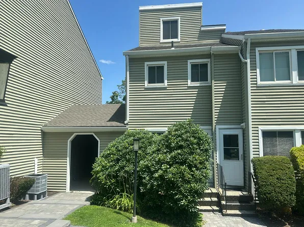 1 Farview Ave #A18, Danbury, CT 06810