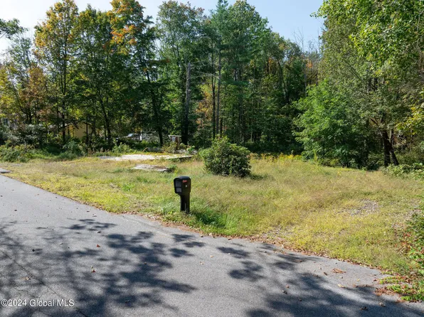 (undisclosed Address), Wilton, NY 12831