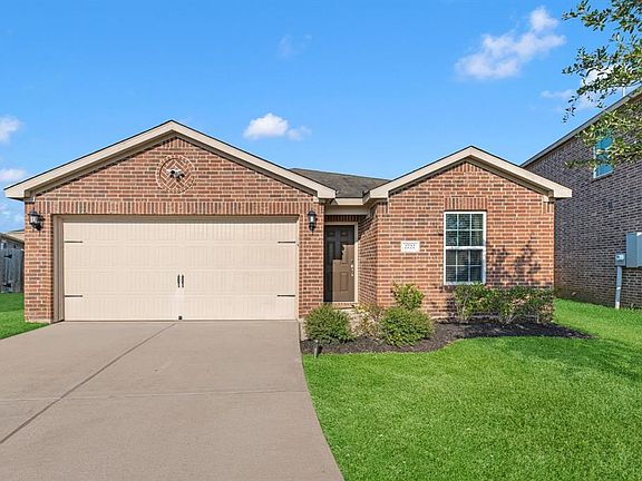 3rd image of 2722 Regatta Lane